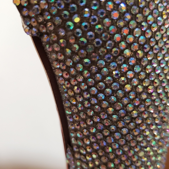SOLD New Steve Madden Altisha Iridescent Crystal Rhinestone Heels Size 10 - Picture 11 of 11